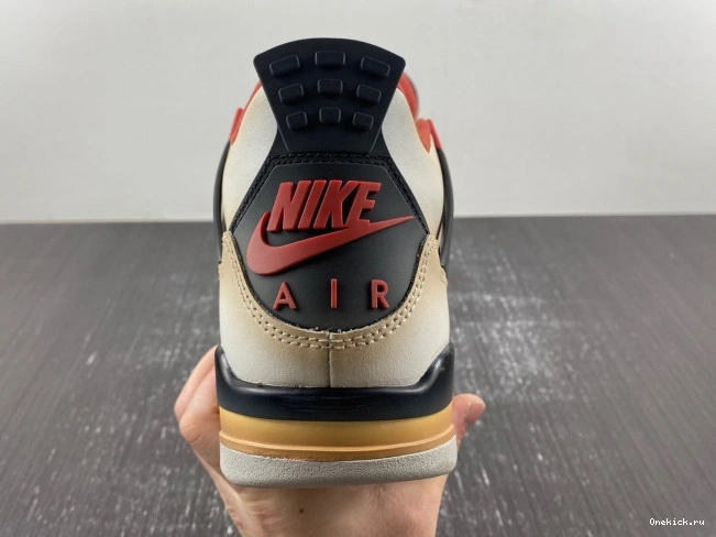 One Kick JORDAN 4 